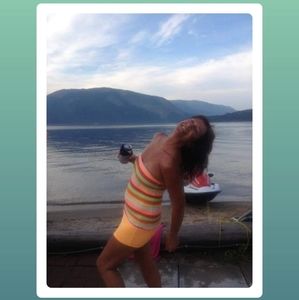 Meet your Posher, Debbie